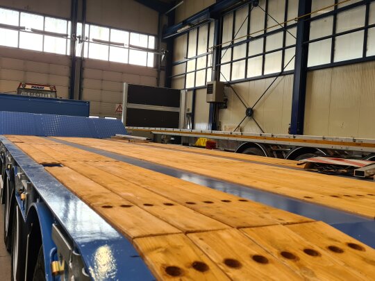 Naczepy niskopodwoziowe